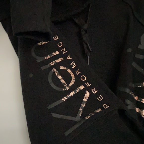 Calvin Klein Sweatshirt - Picture 3 of 5